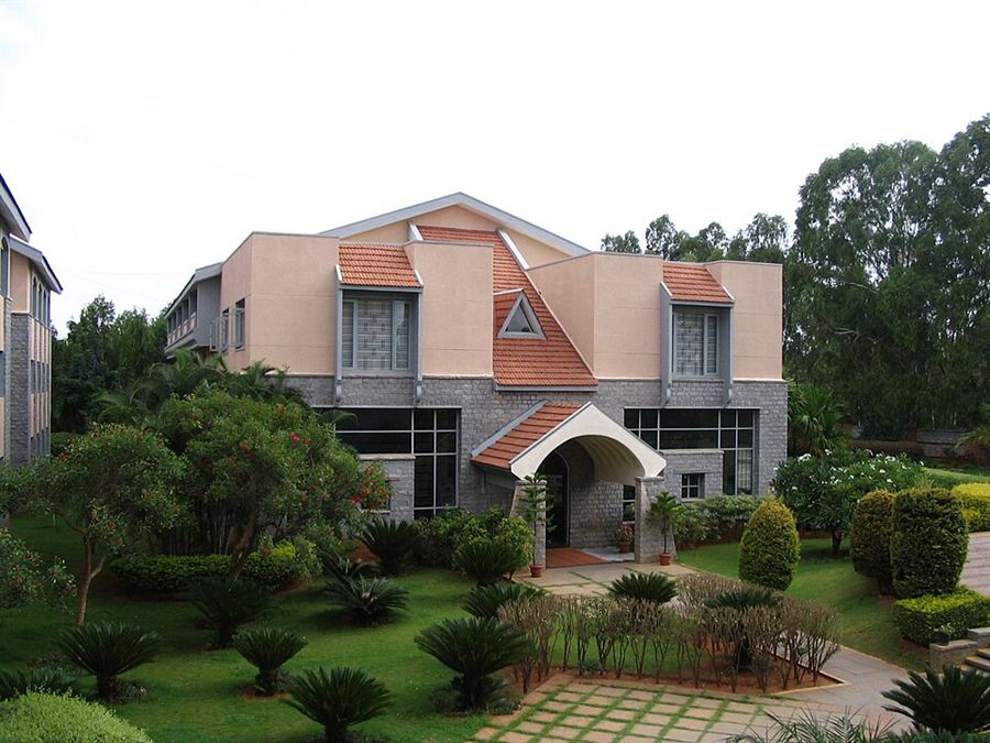 TISB 방갈로르 The International School Bangalore 인도에서 "인터내셔널"은 이름이고 확인할 것은